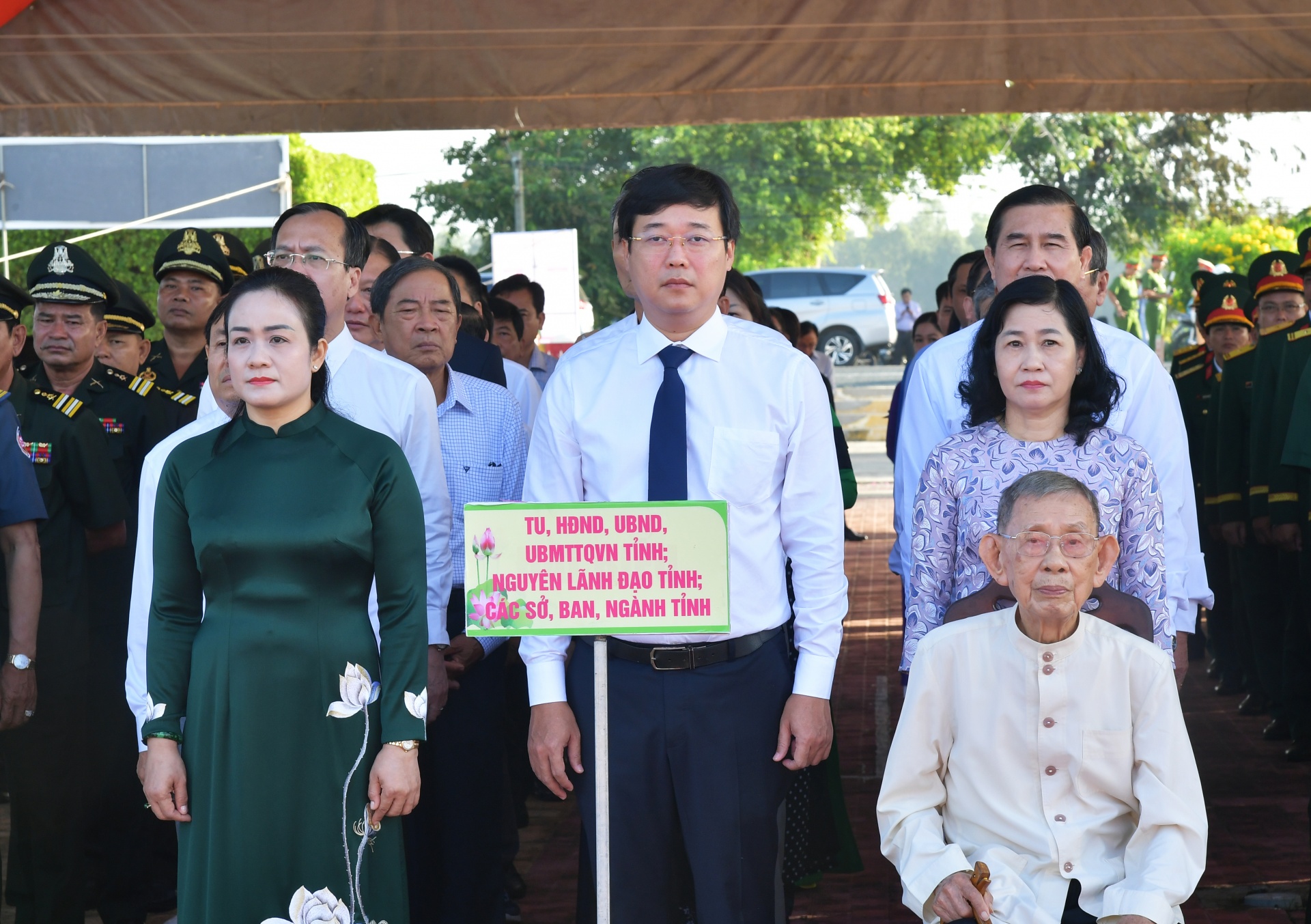 Đồng Tháp truy điệu, an táng 43 hài cốt liệt sĩ