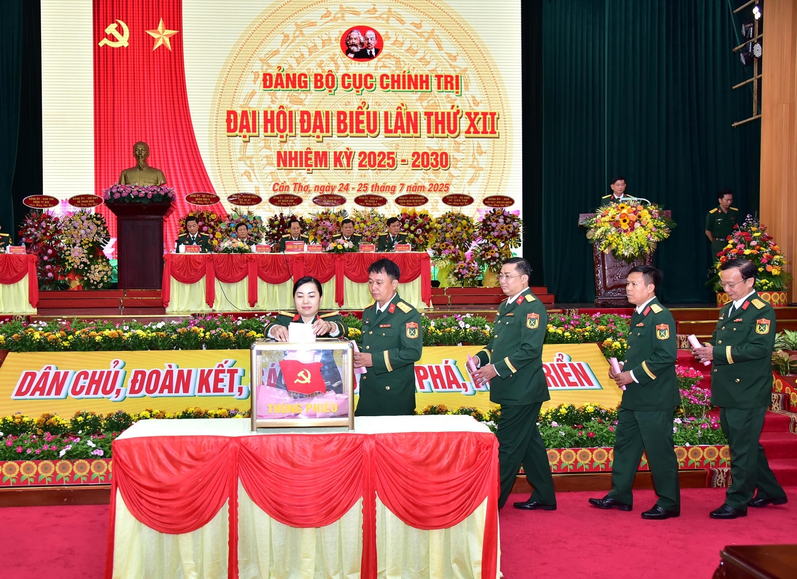 Cục Chính trị Quân khu 9 tổ chức thành Đại hội Đại biểu lần thứ XII