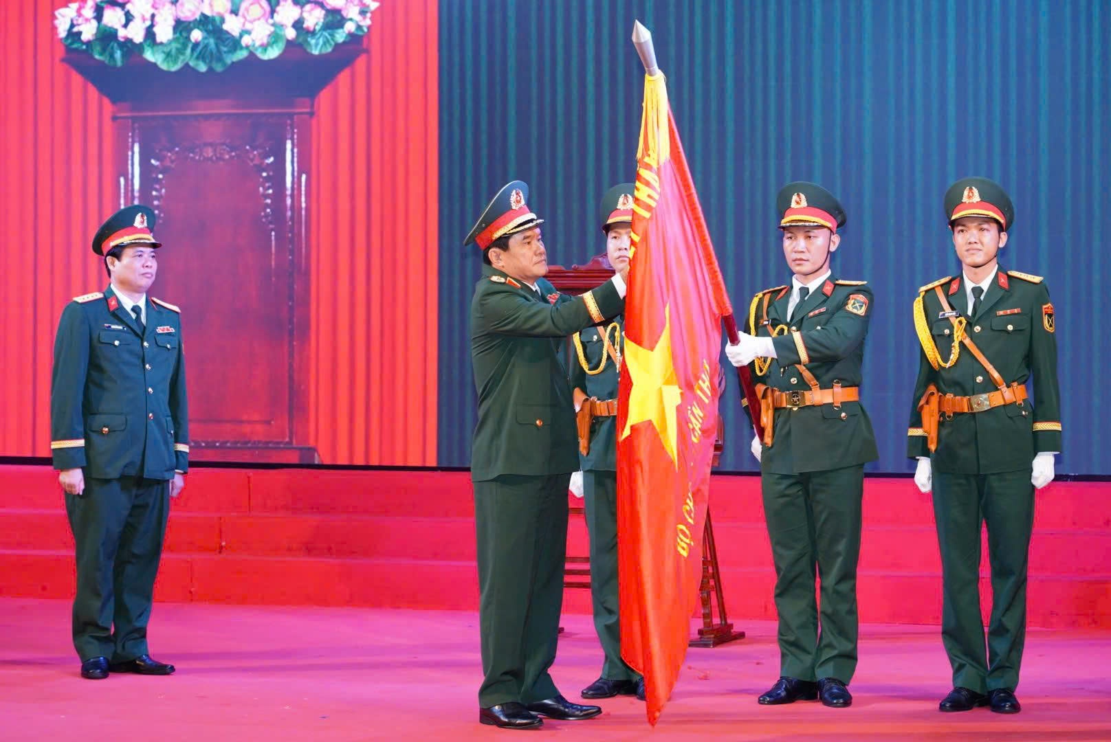 Kỷ niệm 80 năm Ngày thành lập LLVT Cần Thơ và đón nhận Huân chương hạng Nhì