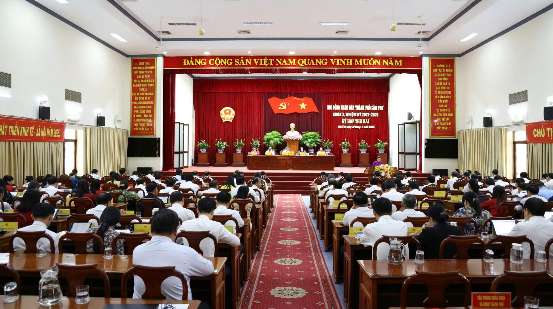 Tăng trưởng kinh tế của Cần Thơ 6 tháng đầu năm cao hơn mức bình quân cả nước