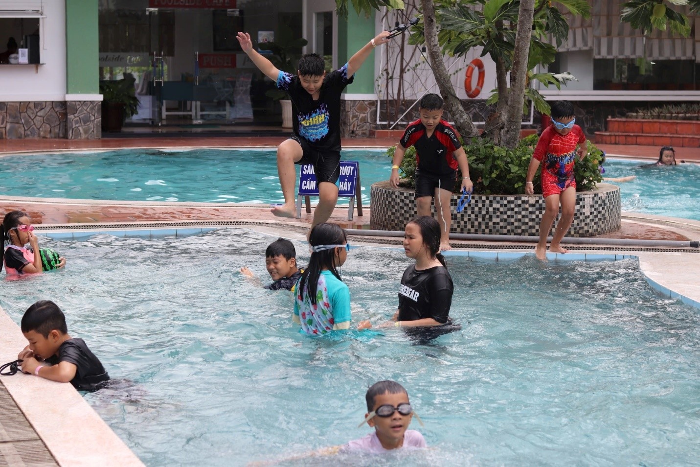 Vui đúng nơi sẽ là cuộc vui mãi mãi Vui đúng nơi sẽ là cuộc vui mãi mãi