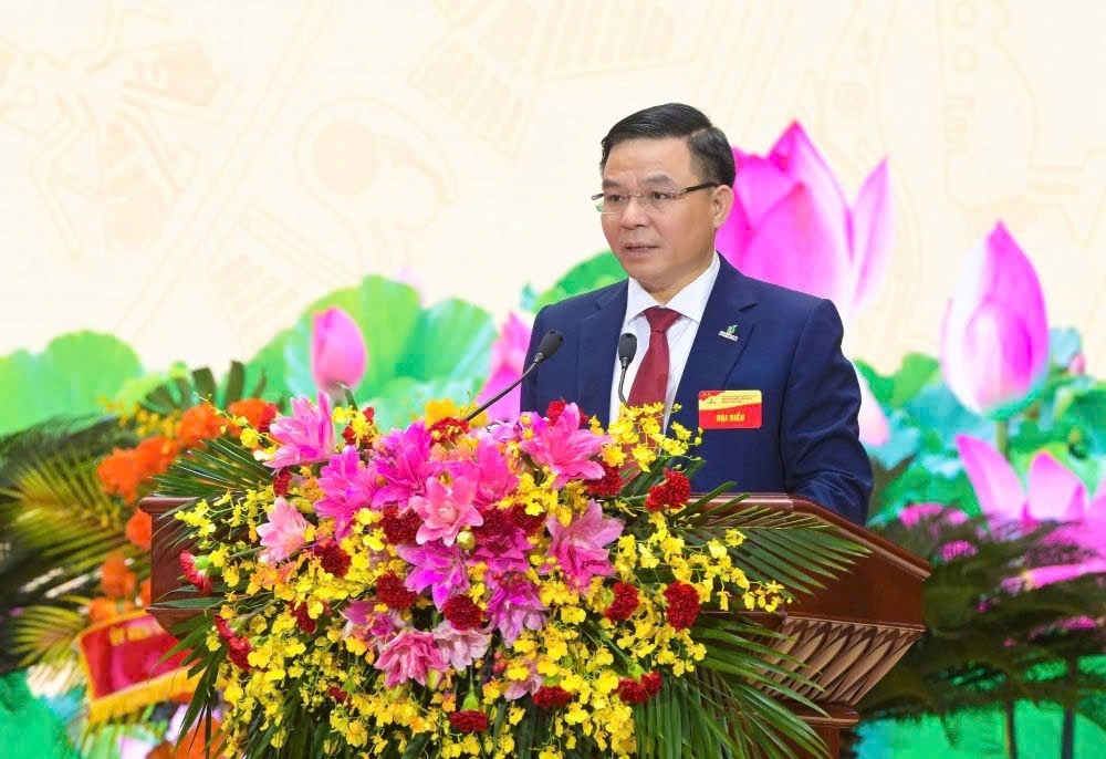 Phát triển Tập đoàn có tiềm lực mạnh, quản trị hiện đại, năng lực cạnh tranh cao, tăng trưởng xanh bền vững Phát triển Tập đoàn có tiềm lực mạnh, quản trị hiện đại, năng lực cạnh tranh cao, tăng trưởng xanh bền vững