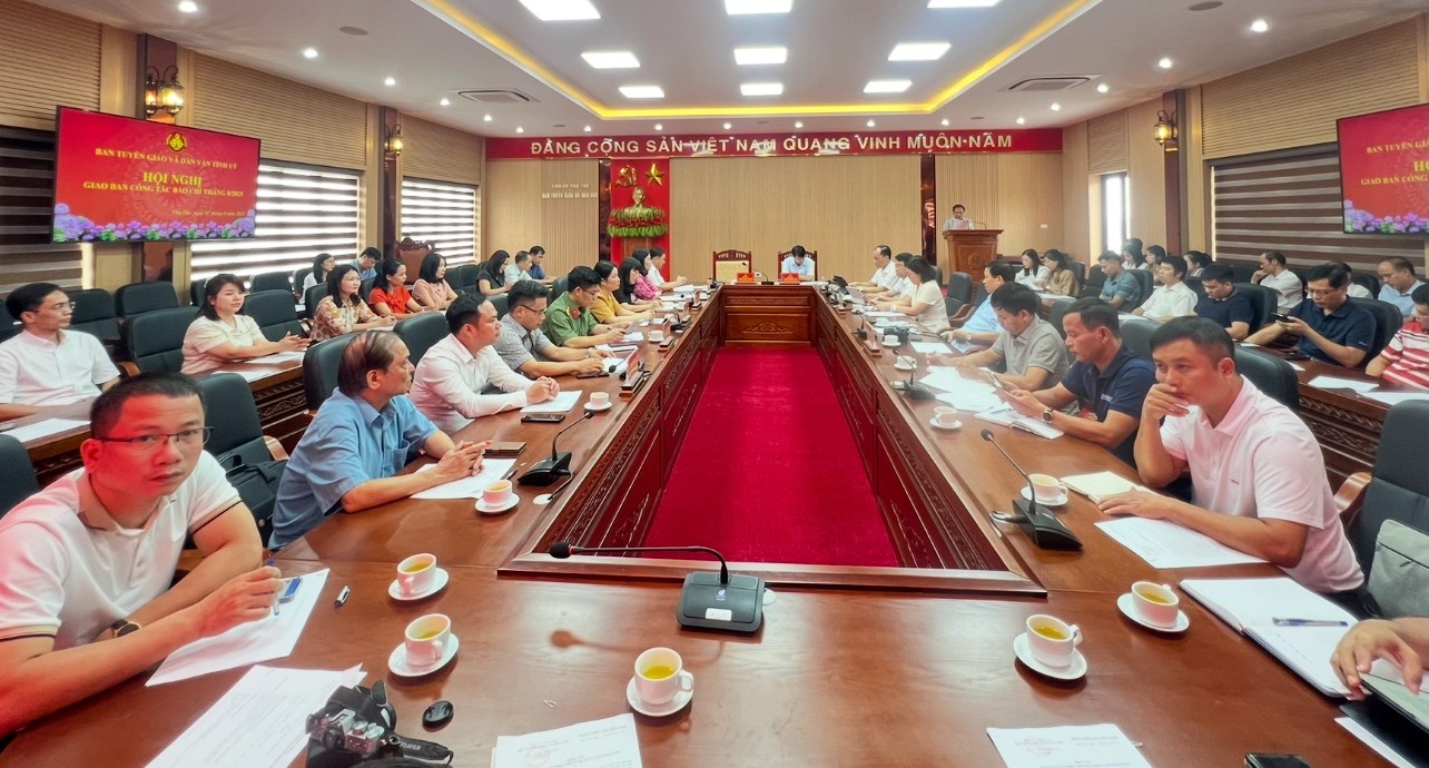 Hội nghị Giao ban Báo chí tháng 8/2025: Định hướng tuyên truyền thống nhất, lan tỏa khí thế sau sáp nhập ba tỉnh