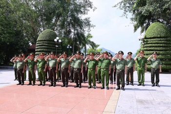 cong an tinh tuyen quang guong mau di dau vung vang noi tuyen dau bao ve an ninh to quoc