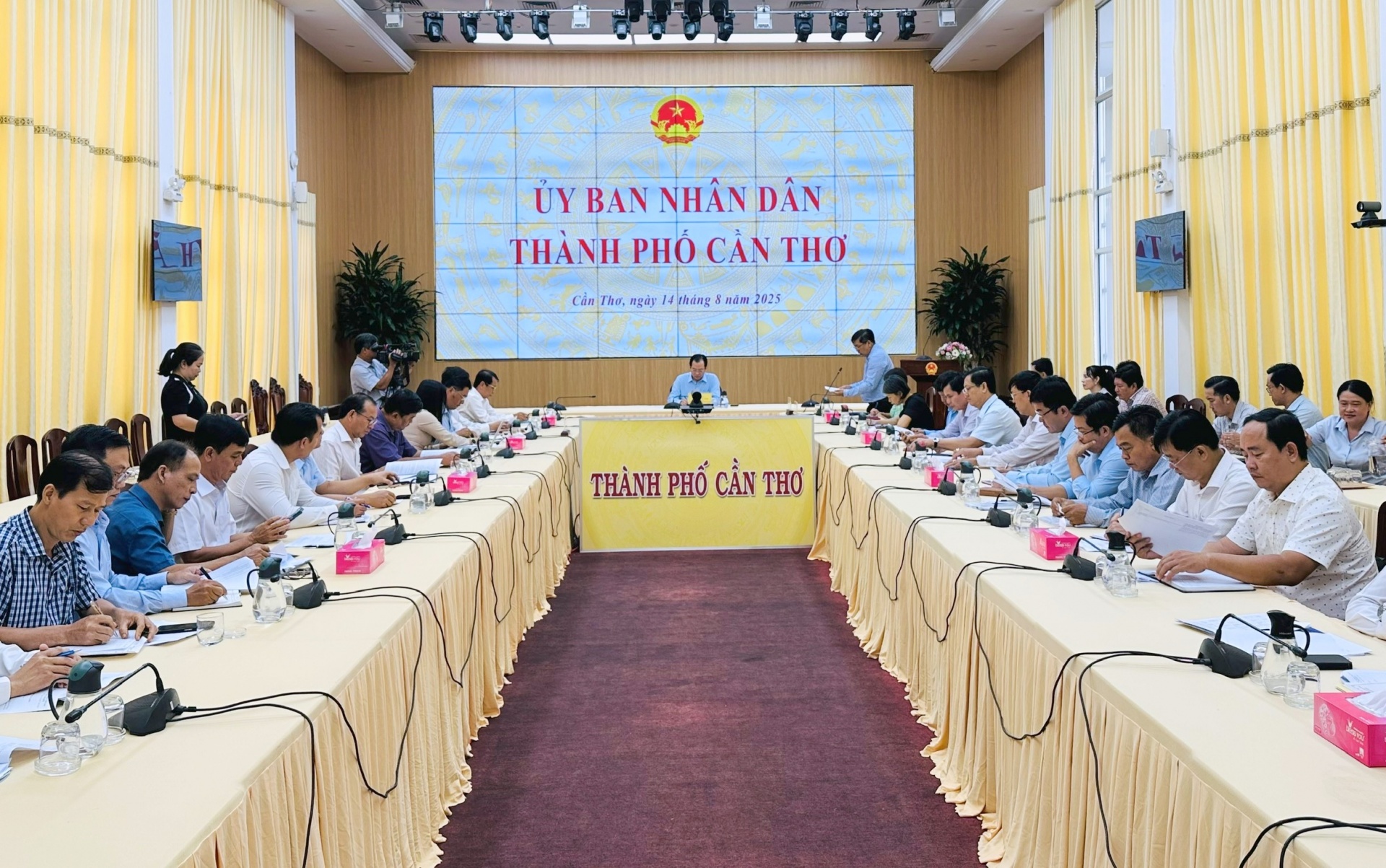 Cần Thơ lắng nghe ý kiến doanh nghiệp để cùng tháo gỡ