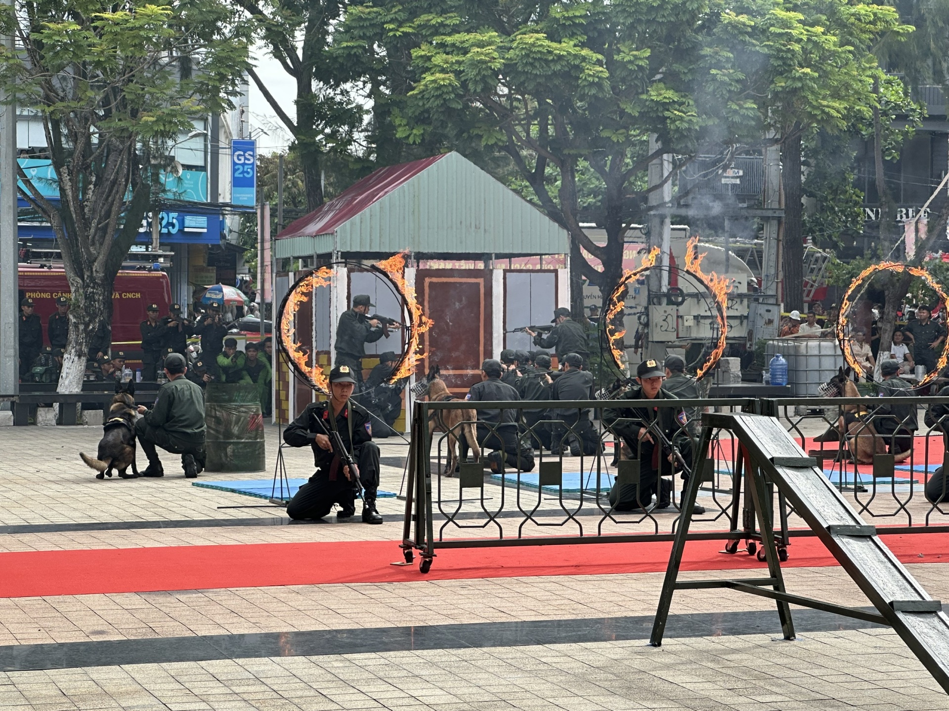 Cần Thơ tổ chức kỷ niệm 80 năm Ngày truyền thống Công an nhân dân