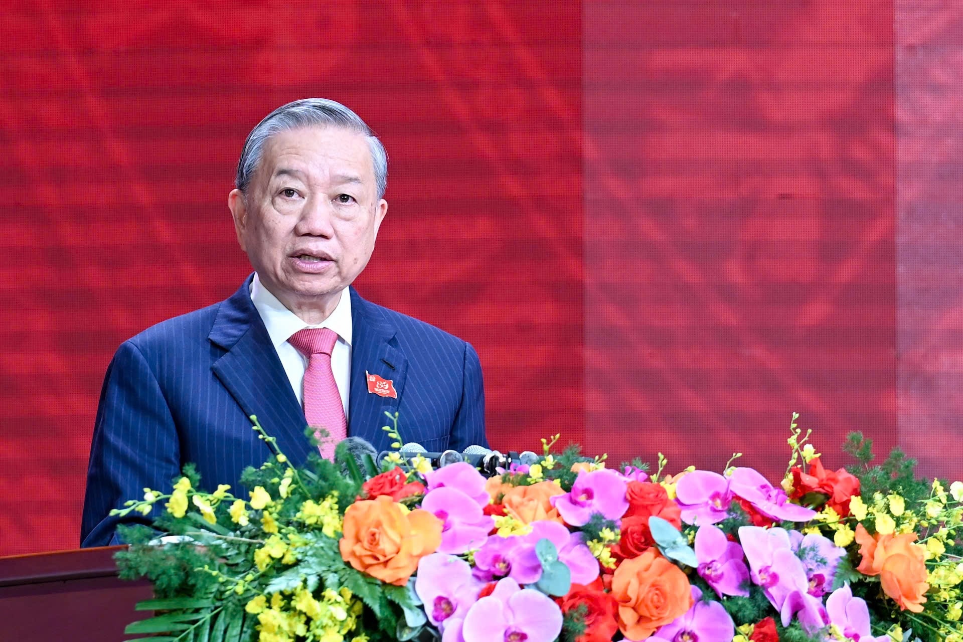 Tổng Bí thư Tô Lâm nhấn mạnh, lễ kỷ niệm 80 năm Ngày truyền thống CAND Việt Nam và 20 năm Ngày hội Toàn dân bảo vệ an ninh Tổ quốc là dịp để Đảng, Nhà nước và nhân dân bày tỏ lòng biết ơn sâu sắc, tri ân chân thành đối với cống hiến to lớn, hy sinh thầm lặng mà hiển hách của CAND - Ảnh: VGP Tổng Bí thư Tô Lâm nhấn mạnh, lễ kỷ niệm 80 năm Ngày truyền thống CAND Việt Nam và 20 năm Ngày hội Toàn dân bảo vệ an ninh Tổ quốc là dịp để Đảng, Nhà nước và nhân dân bày tỏ lòng biết ơn sâu sắc, tri ân chân thành đối với cống hiến to lớn, hy sinh thầm lặng mà hiển hách của CAND - Ảnh: VGP