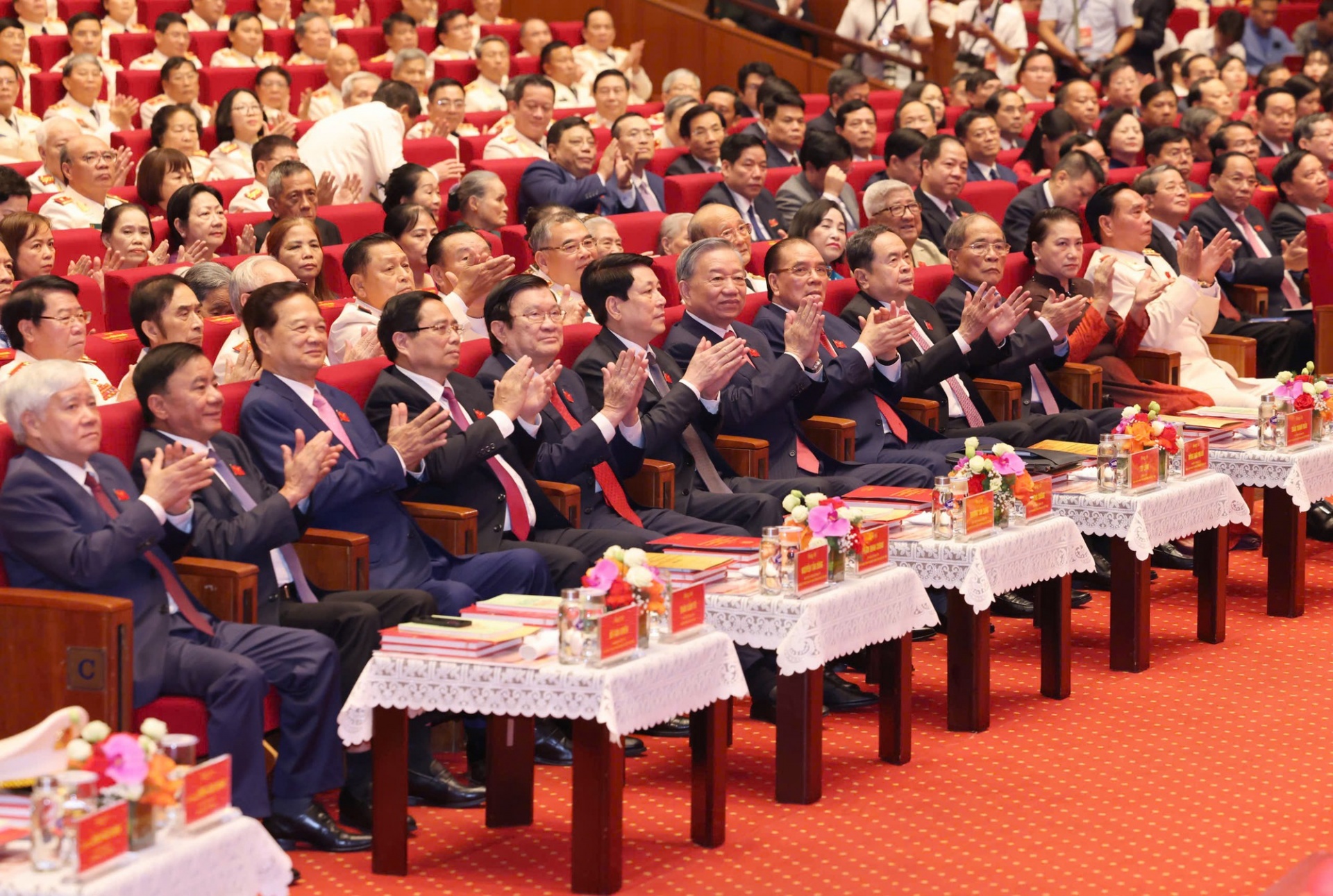 Tổng Bí thư Tô Lâm, Chủ tịch nước Lương Cường, Thủ tướng Chính phủ Phạm Minh Chính, Chủ tịch Quốc hội Trần Thanh Mẫn và các đồng chí lãnh đạo, nguyên lãnh đạo Đảng, Nhà nước dự Lễ kỷ niệm - Ảnh VGP Tổng Bí thư Tô Lâm, Chủ tịch nước Lương Cường, Thủ tướng Chính phủ Phạm Minh Chính, Chủ tịch Quốc hội Trần Thanh Mẫn và các đồng chí lãnh đạo, nguyên lãnh đạo Đảng, Nhà nước dự Lễ kỷ niệm - Ảnh VGP