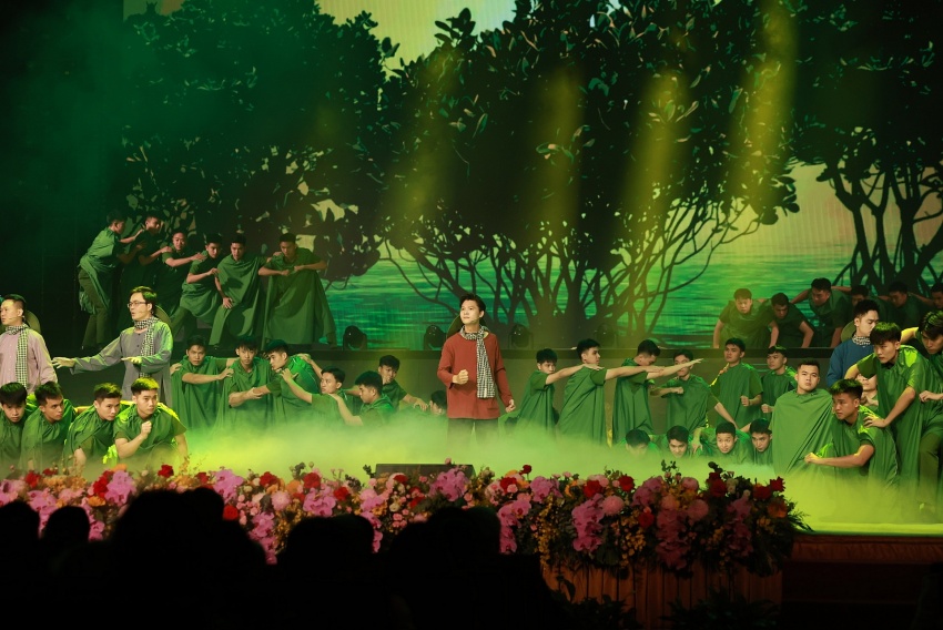 Lãnh đạo Đảng, Nhà nước dự lễ kỷ niệm 80 năm Ngày truyền thống Công an nhân dân và đón nhận Huân chương Sao Vàng lần thứ 5 Lãnh đạo Đảng, Nhà nước dự lễ kỷ niệm 80 năm Ngày truyền thống Công an nhân dân và đón nhận Huân chương Sao Vàng lần thứ 5