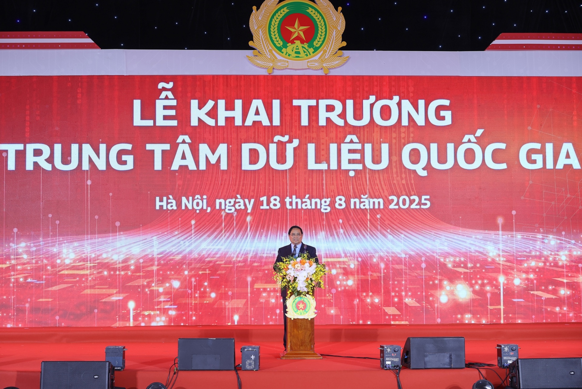 Thủ tướng Chính phủ Phạm Minh Chính dự Lễ khai trương Trung tâm dữ liệu quốc gia số 1 và chính thức đưa vào vận hành hệ thống Cơ sở dữ liệu quốc gia tại Trung tâm - Ảnh: VGP Thủ tướng Chính phủ Phạm Minh Chính dự Lễ khai trương Trung tâm dữ liệu quốc gia số 1 và chính thức đưa vào vận hành hệ thống Cơ sở dữ liệu quốc gia tại Trung tâm - Ảnh: VGP