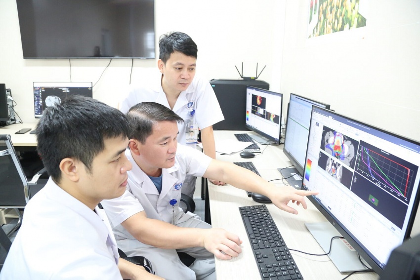 Bệnh viện Đa khoa tỉnh Phú Thọ chính thức vận hành hệ thống máy xạ trị kỹ thuật cao Bệnh viện Đa khoa tỉnh Phú Thọ chính thức vận hành hệ thống máy xạ trị kỹ thuật cao