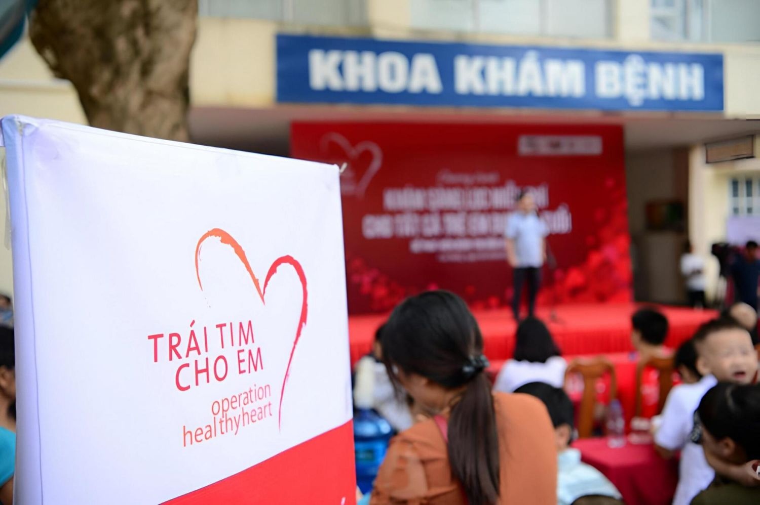 Trái tim cho em là chương trình khám sàng lọc tim bẩm sinh miễn phí và hỗ trợ phẫu thuật cho trẻ em dưới 18 tuổi có hoàn cảnh khó khăn - Ảnh: VGP
