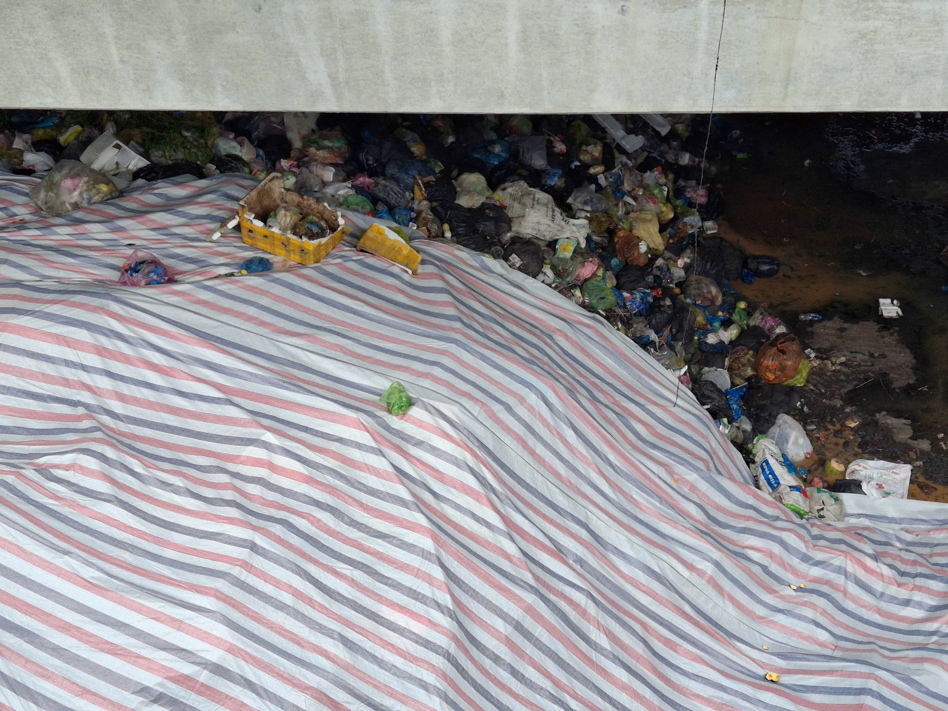 Hạ tầng thu gom, vận chuyển, xử lý chất thải rắn sinh hoạt của Cần Thơ chưa đồng bộ