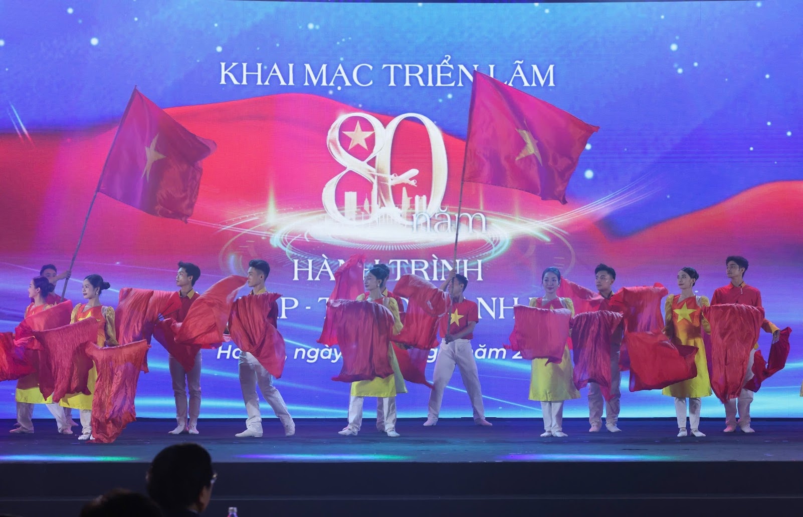 Tiết mục văn nghệ tại Lễ khai mạc Triển lãm - Ảnh: VGP Tiết mục văn nghệ tại Lễ khai mạc Triển lãm - Ảnh: VGP