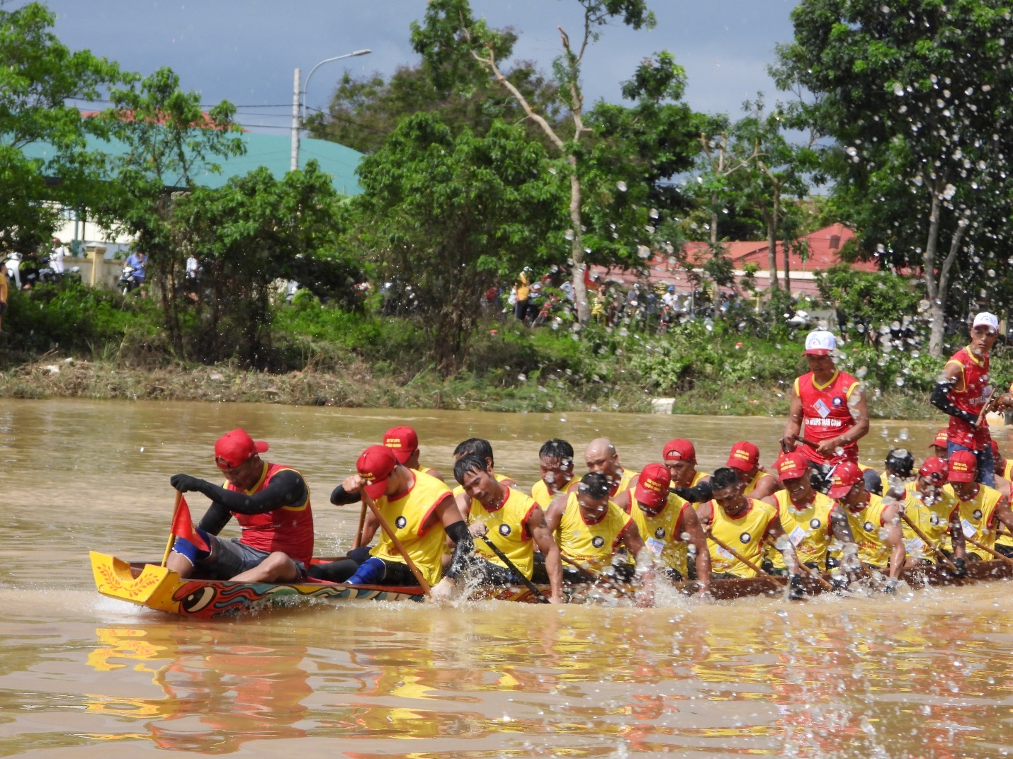 Đặc sắc Lễ hội đua, bơi thuyền truyền thống trên sông Kiến Giang chào mừng 80 năm Quốc khánh 2/9 Đặc sắc Lễ hội đua, bơi thuyền truyền thống trên sông Kiến Giang chào mừng 80 năm Quốc khánh 2/9