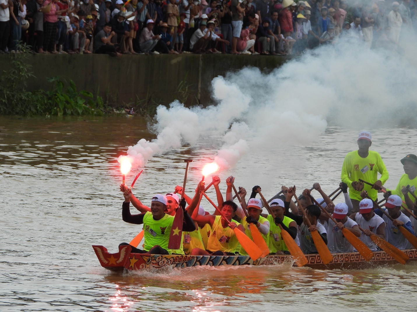 Đặc sắc Lễ hội đua, bơi thuyền truyền thống trên sông Kiến Giang chào mừng 80 năm Quốc khánh 2/9 Đặc sắc Lễ hội đua, bơi thuyền truyền thống trên sông Kiến Giang chào mừng 80 năm Quốc khánh 2/9