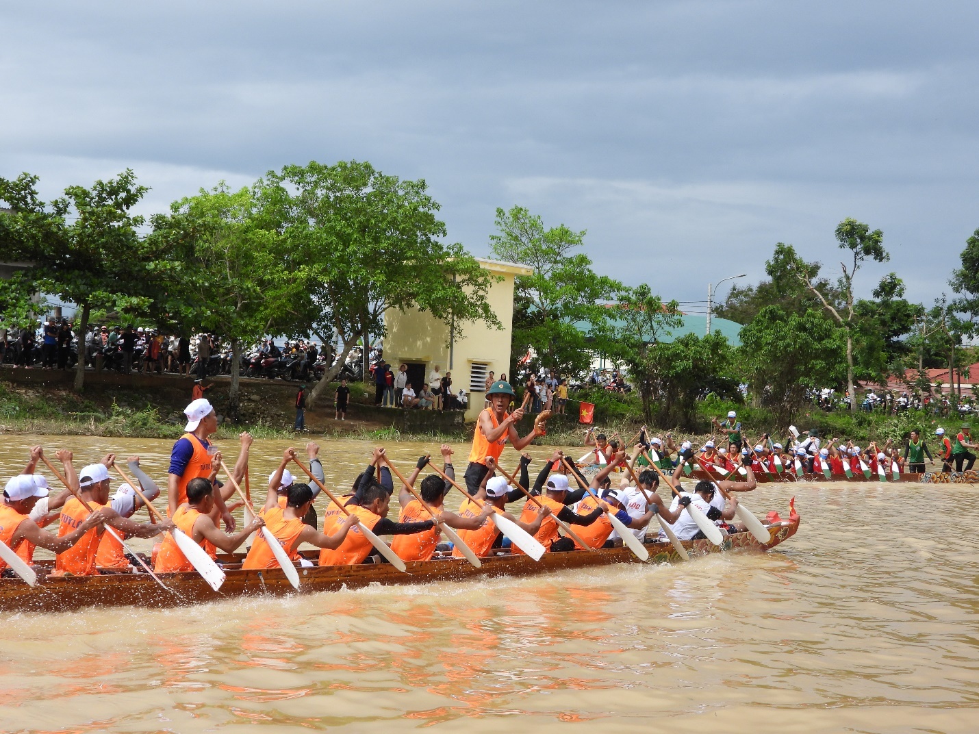 Đặc sắc Lễ hội đua, bơi thuyền truyền thống trên sông Kiến Giang chào mừng 80 năm Quốc khánh 2/9 Đặc sắc Lễ hội đua, bơi thuyền truyền thống trên sông Kiến Giang chào mừng 80 năm Quốc khánh 2/9
