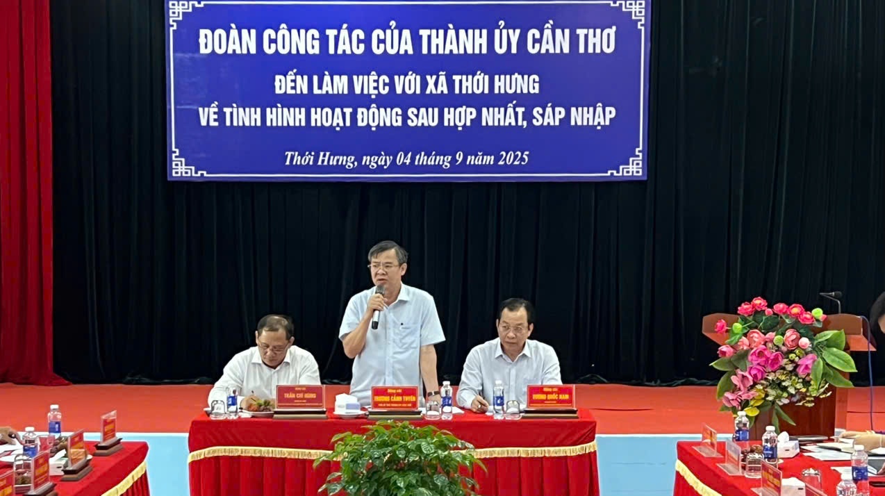 Thành ủy Cần Thơ: Làm việc với các xã về tình hình hoạt động sau hợp nhất, sáp nhập