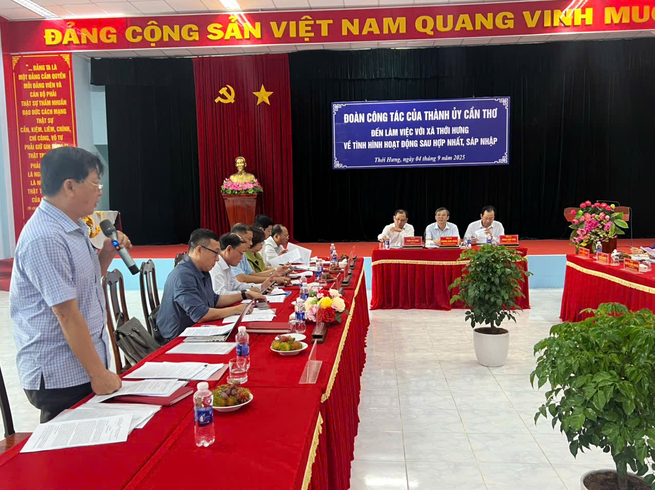 Thành ủy Cần Thơ: Làm việc với các xã về tình hình hoạt động sau hợp nhất, sáp nhập