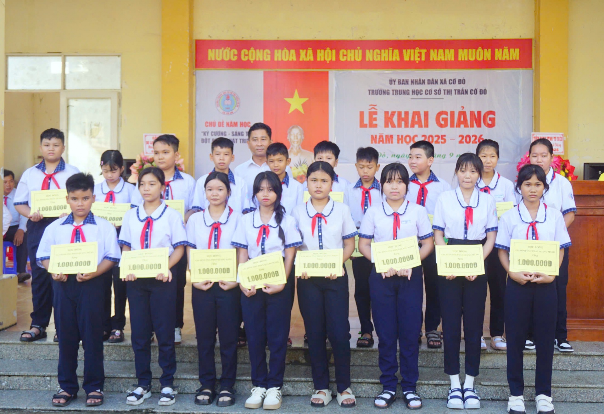 Hơn 654 ngàn học sinh ở Cần Thơ phấn khởi trong không khí khai giảng năm học mới