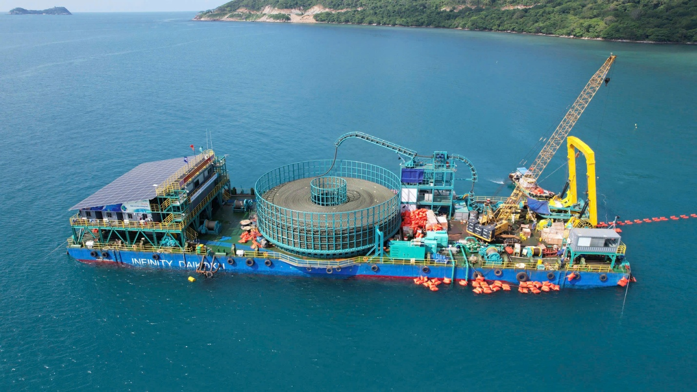 EVN đóng điện thành công Dự án cấp điện từ điện lưới quốc gia ra Côn Đảo EVN đóng điện thành công Dự án cấp điện từ điện lưới quốc gia ra Côn Đảo