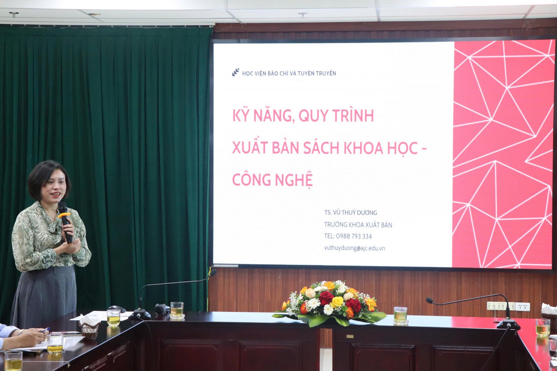 Tập huấn kỹ năng, quy trình tham gia xuất bản sách khoa học công nghệ