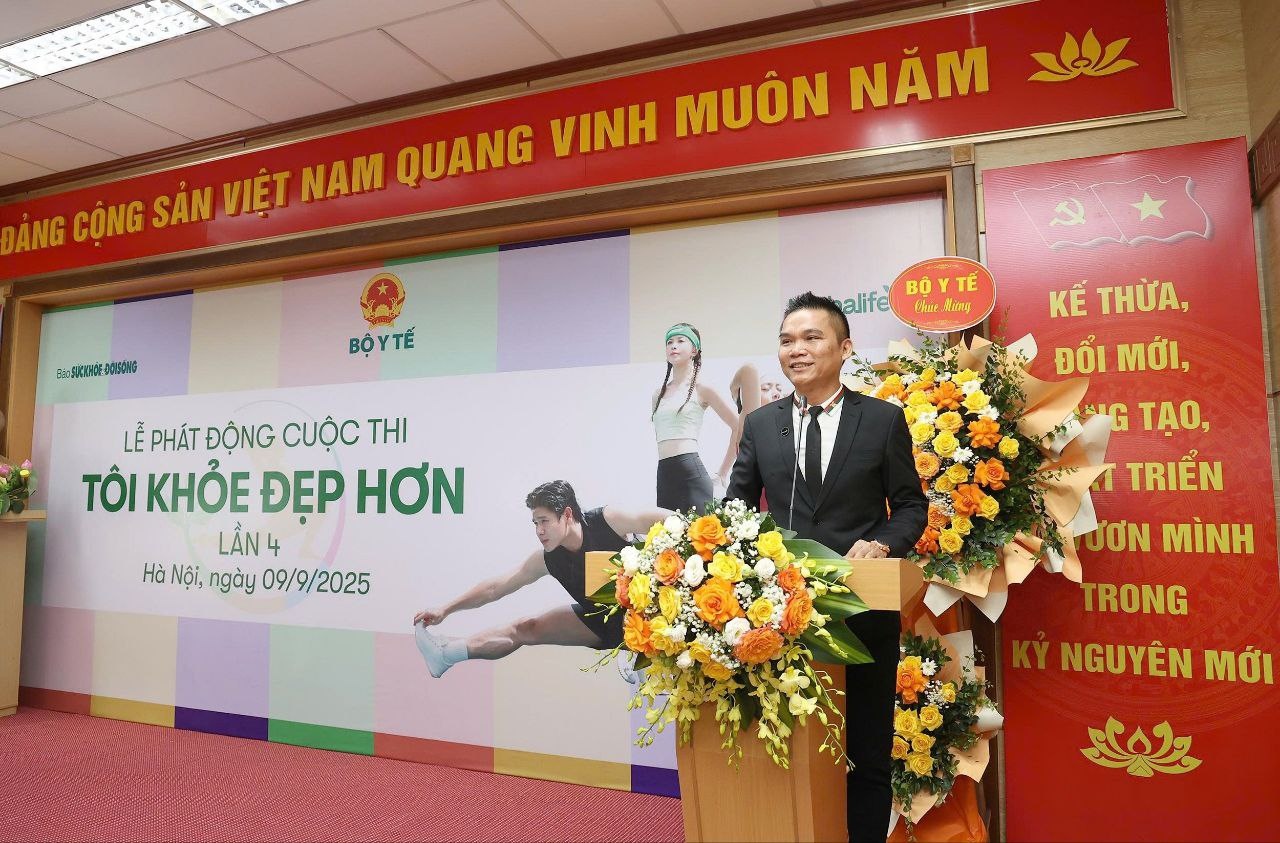 Ông Nguyễn Thành Đạt – Giám đốc Truyền thông Herbalife Việt Nam, Campuchia & Thái Lan chia sẻ tại sự kiện Ông Nguyễn Thành Đạt – Giám đốc Truyền thông Herbalife Việt Nam, Campuchia & Thái Lan chia sẻ tại sự kiện