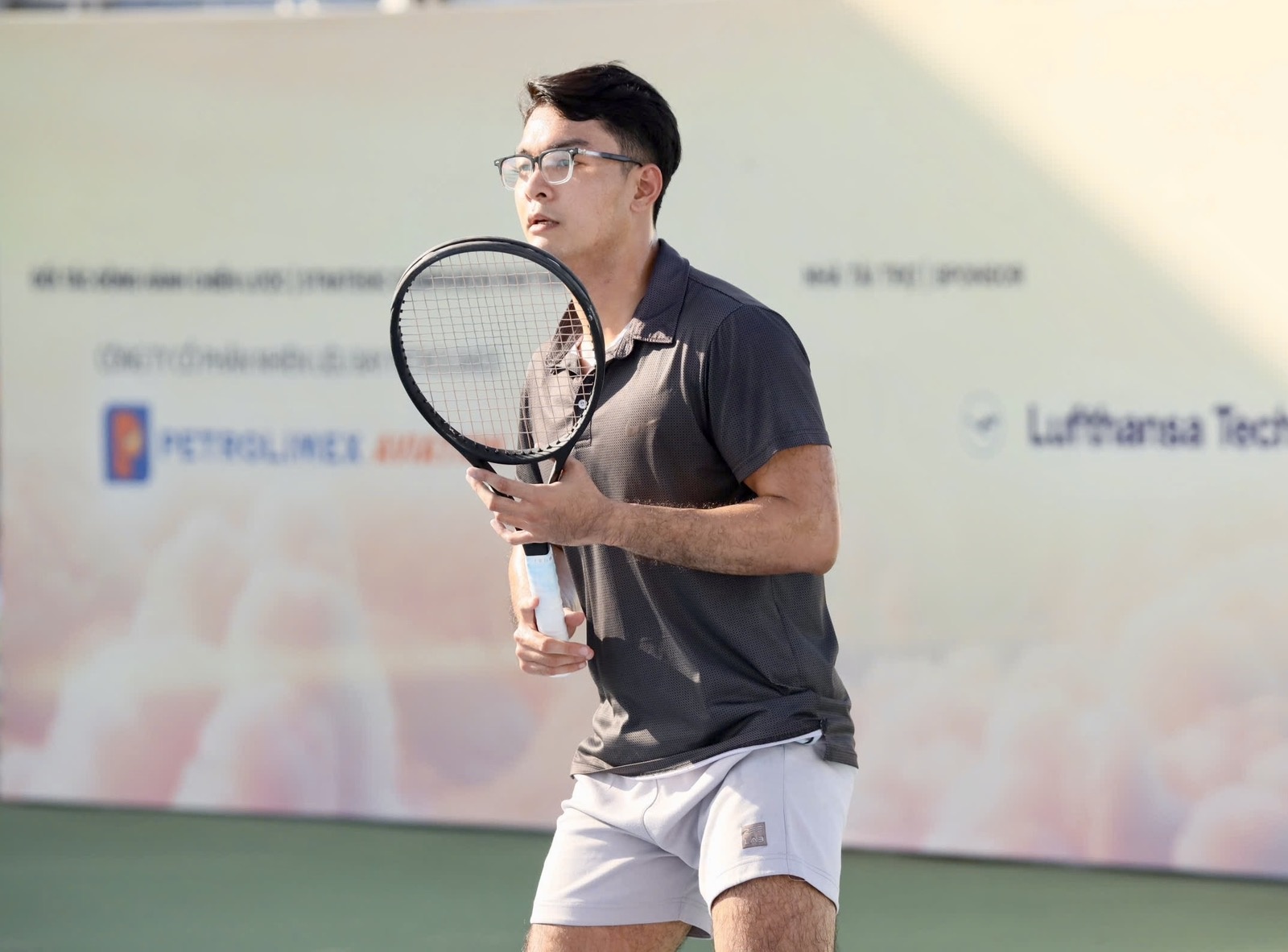 Các thí sinh tranh tài ở 5 môn thể thao hấp dẫn là Quần vợt, Bóng rổ, Cầu lông, Bóng đá và Pickleball