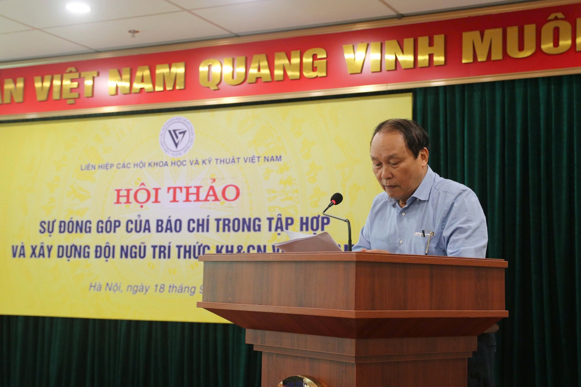 Báo chí với vai trò kiến tạo hệ sinh thái khoa học – công nghệ Báo chí với vai trò kiến tạo hệ sinh thái khoa học – công nghệ