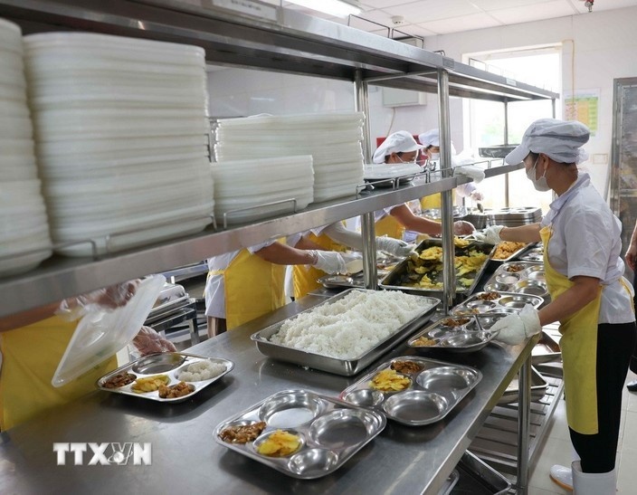 Hà Nội: Kiểm tra đột xuất các đơn vị cung cấp nguyên liệu, suất ăn phục vụ bán trú