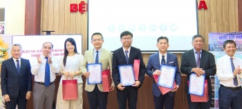 “Bước đột phá: Đương đầu với những thách thức trong phẫu thuật chỉnh hình”