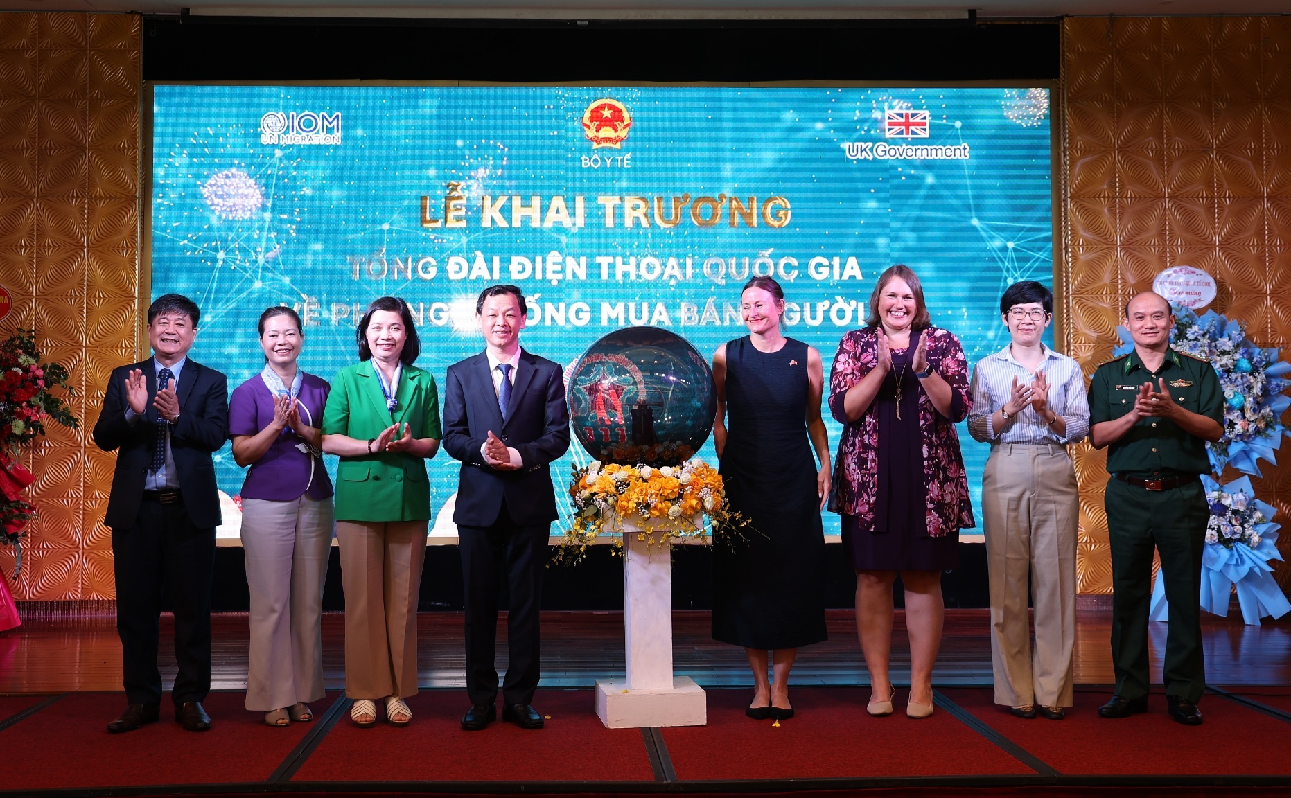 Khai trương Tổng đài điện thoại quốc gia về phòng, chống mua bán người 111