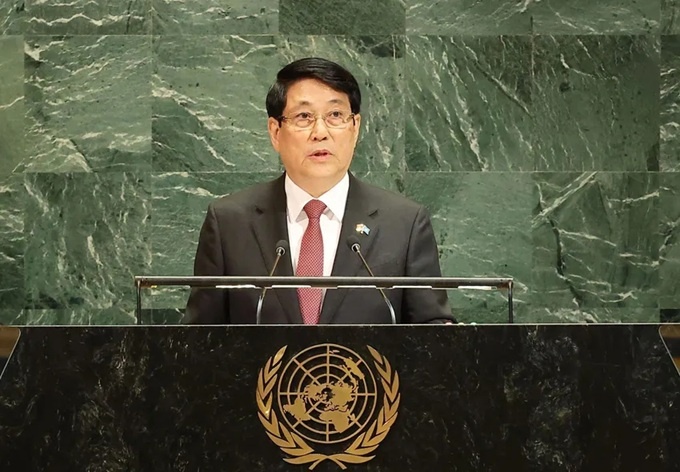 Chủ tịch nước Lương Cường phát biểu tại Phiên thảo luận cấp cao Đại hội đồng LHQ khóa 80 Chủ tịch nước Lương Cường phát biểu tại Phiên thảo luận cấp cao Đại hội đồng LHQ khóa 80