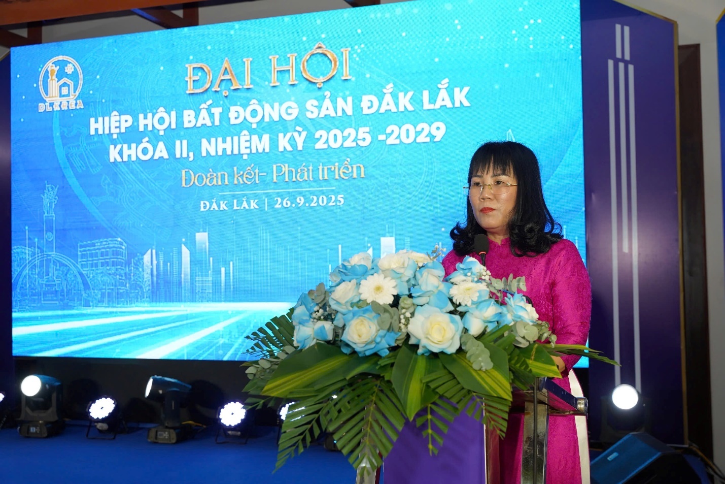 Bà Hồ Thị Nguyên Thảo – Phó Chủ tịch Thường trực UBND tỉnh Đắk Lắk phát biểu chỉ đạo tại Đại hội Hiệp hội Bất động sản Đắk Lắk khóa II, nhiệm kỳ 2025 – 2029
