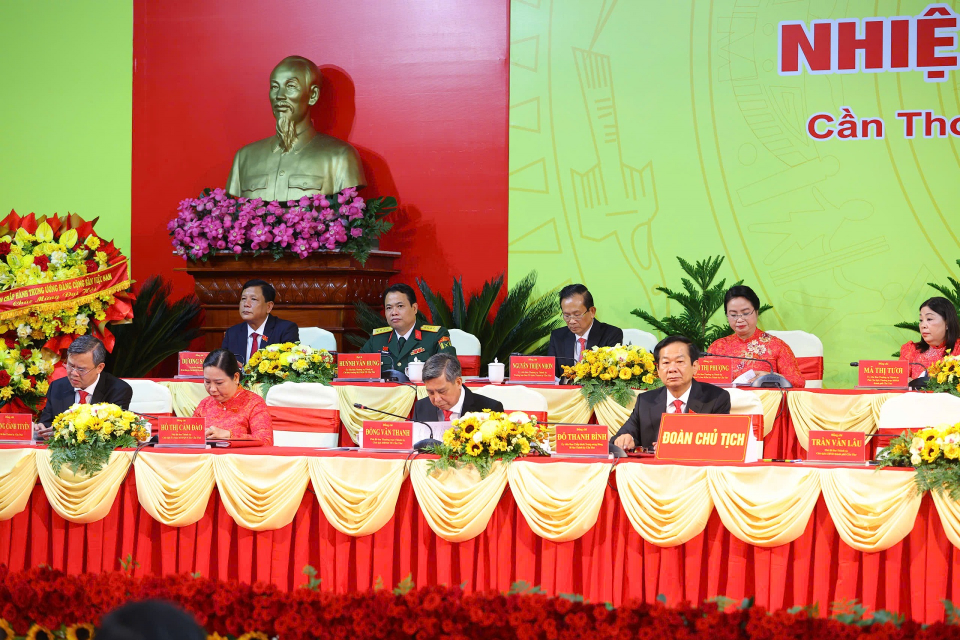 Chủ tịch Quốc hội dự và phát biểu chỉ đạo Đại hội Đảng bộ TP. Cần Thơ