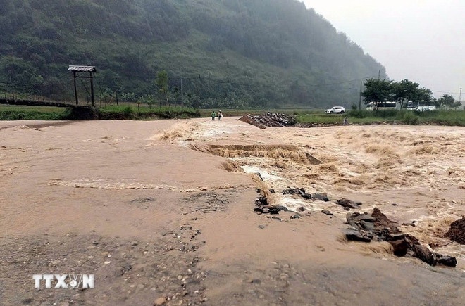 Tình hình mưa lũ còn diễn biến phức tạp. ( Ảnh minh họa. Nguồn: TTXVN) Tình hình mưa lũ còn diễn biến phức tạp. ( Ảnh minh họa. Nguồn: TTXVN)