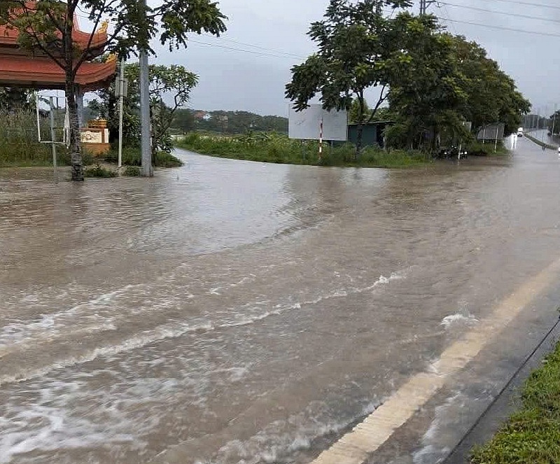 undefined Phú Thọ tạm hoãn chương trình nghệ thuật chào mừng thành công Đại hội, tập trung khắc phục hậu quả bão số 10