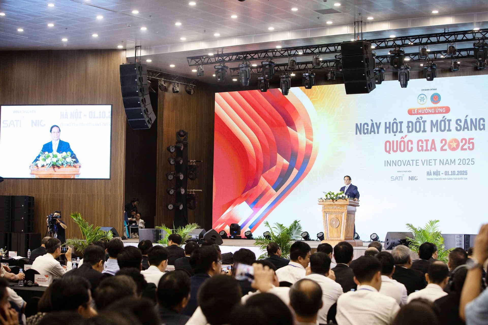   Thủ tướng trân trọng cảm ơn và mong tiếp tục nhận được sự quan tâm, ủng hộ của các đồng chí lãnh đạo Đảng, Nhà nước, đặc biệt là của đồng chí Tổng Bí thư Tô Lâm - Ảnh: VGP