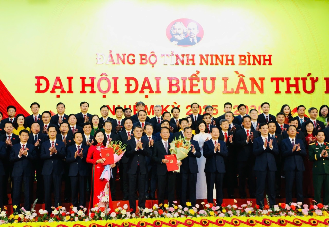 Ông Đặng Xuân Phong giữ chức Bí thư Tỉnh ủy Ninh Bình nhiệm kỳ 2025-2030 Ông Đặng Xuân Phong giữ chức Bí thư Tỉnh ủy Ninh Bình nhiệm kỳ 2025-2030