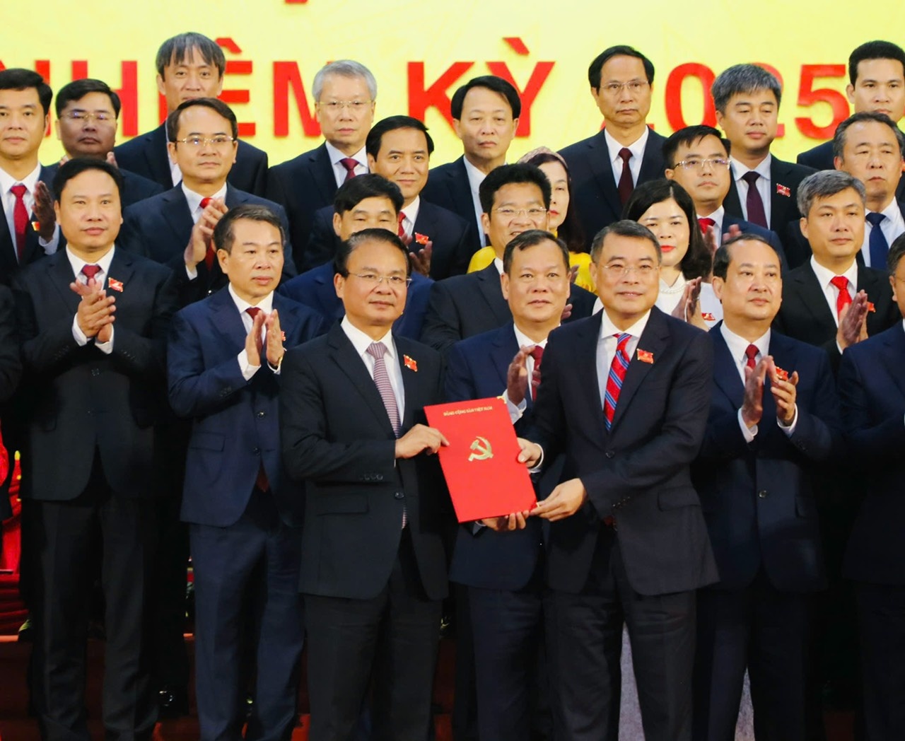 Ông Đặng Xuân Phong giữ chức Bí thư Tỉnh ủy Ninh Bình nhiệm kỳ 2025-2030 Ông Đặng Xuân Phong giữ chức Bí thư Tỉnh ủy Ninh Bình nhiệm kỳ 2025-2030