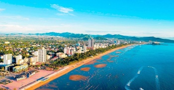 thi truong bat dong san cua lo 2025 tang toc tao da phat trien