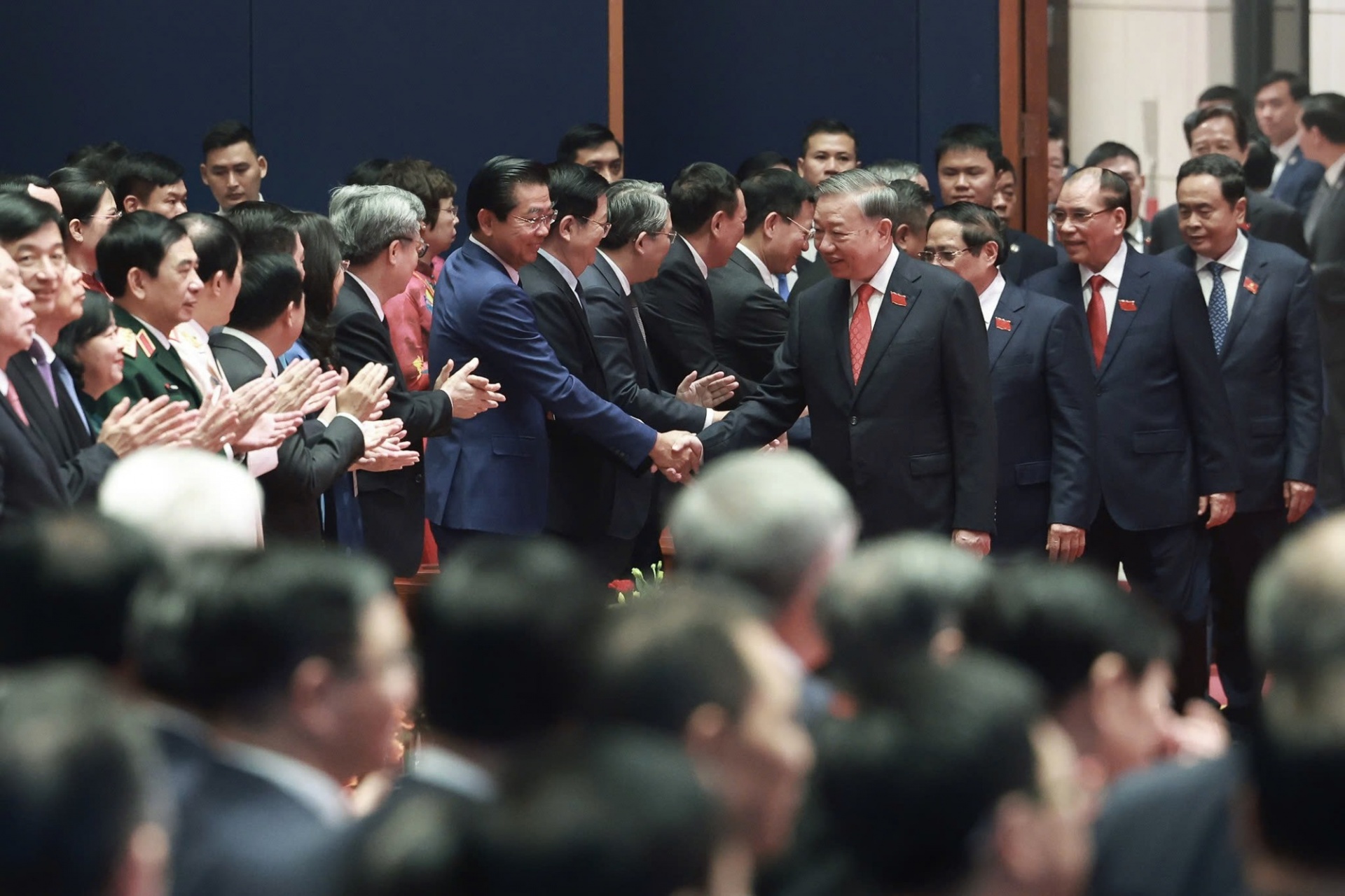 Tổng Bí thư Tô Lâm, Thủ tướng Phạm Minh Chính và các đồng chí lãnh đạo, nguyên lãnh đạo Đảng, Nhà nước dự Đại hội Đảng bộ Chính phủ lần thứ I, nhiệm kỳ 2025-2030 - Ảnh: VGP Tổng Bí thư Tô Lâm, Thủ tướng Phạm Minh Chính và các đồng chí lãnh đạo, nguyên lãnh đạo Đảng, Nhà nước dự Đại hội Đảng bộ Chính phủ lần thứ I, nhiệm kỳ 2025-2030 - Ảnh: VGP