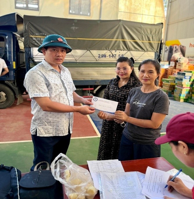 Chung tay lan tỏa yêu thương – Hướng về đồng bào vùng lũ