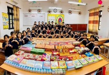 Chung tay lan tỏa yêu thương – Hướng về đồng bào vùng lũ