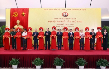 khai truong trung tam bao chi phuc vu dai hoi lan thu xviii dang bo thanh pho ha noi