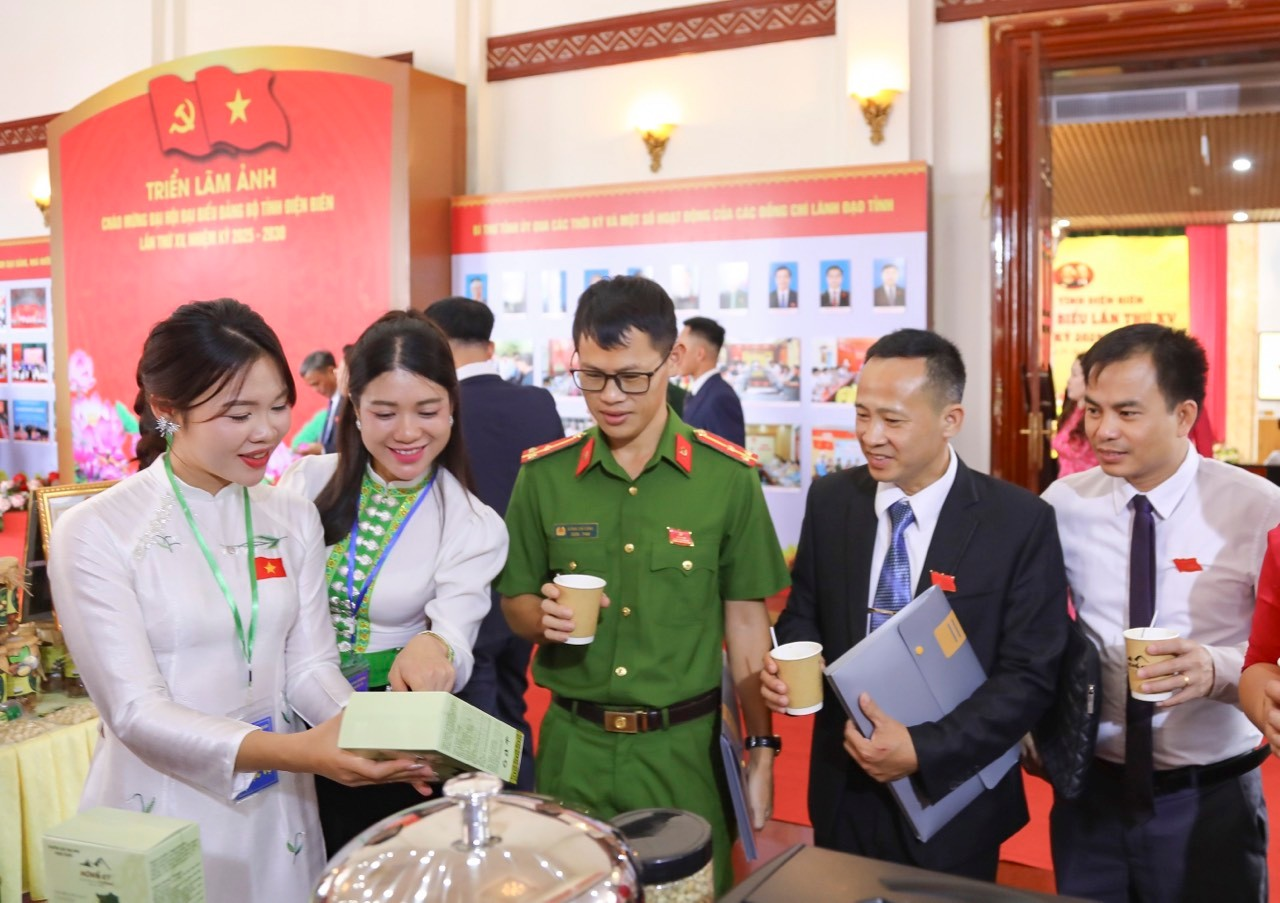 Đại hội đại biểu Đảng bộ tỉnh Điện Biên lần thứ XV tiến hành phiên trù bị Đại hội đại biểu Đảng bộ tỉnh Điện Biên lần thứ XV tiến hành phiên trù bị