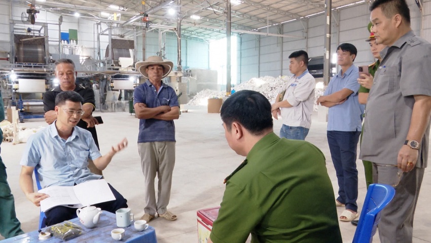Phú Thọ: Xử phạt 160 triệu đồng xưởng sản xuất giấy xây dựng trái phép, gây ô nhiễm môi trường