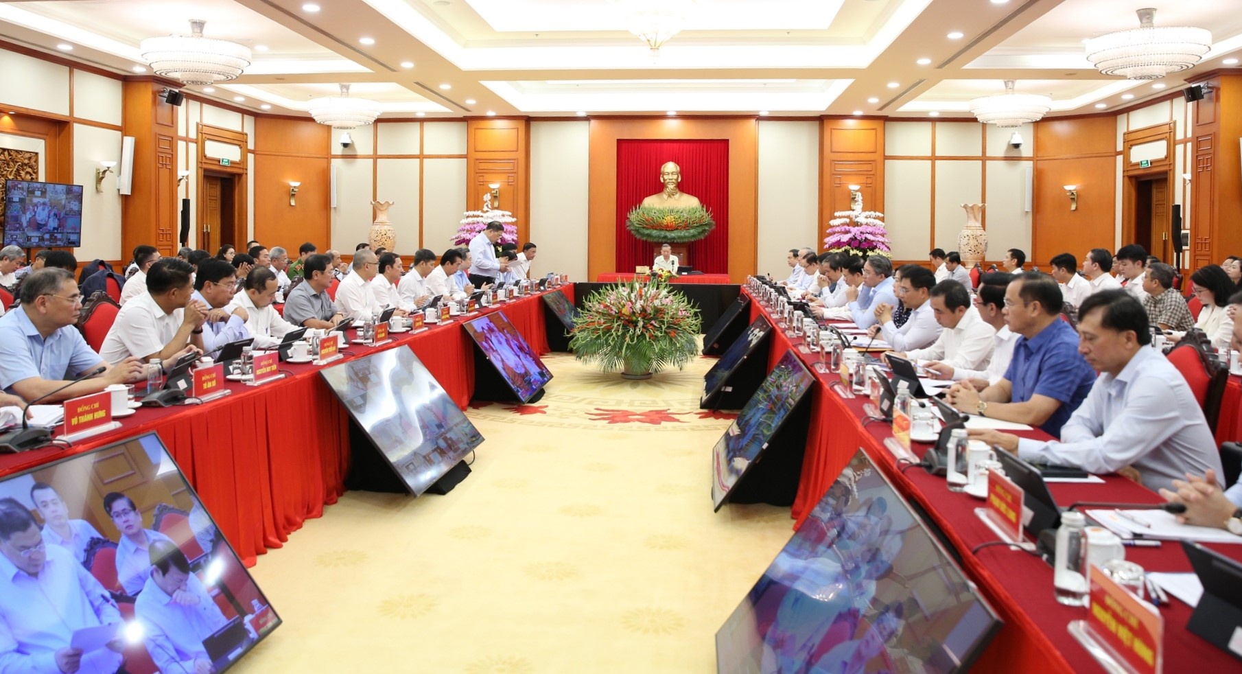 Tổng Bí thư Tô Lâm: Phải lấy việc tháo gỡ điểm nghẽn thể chế làm nhiệm vụ đột phá hàng đầu