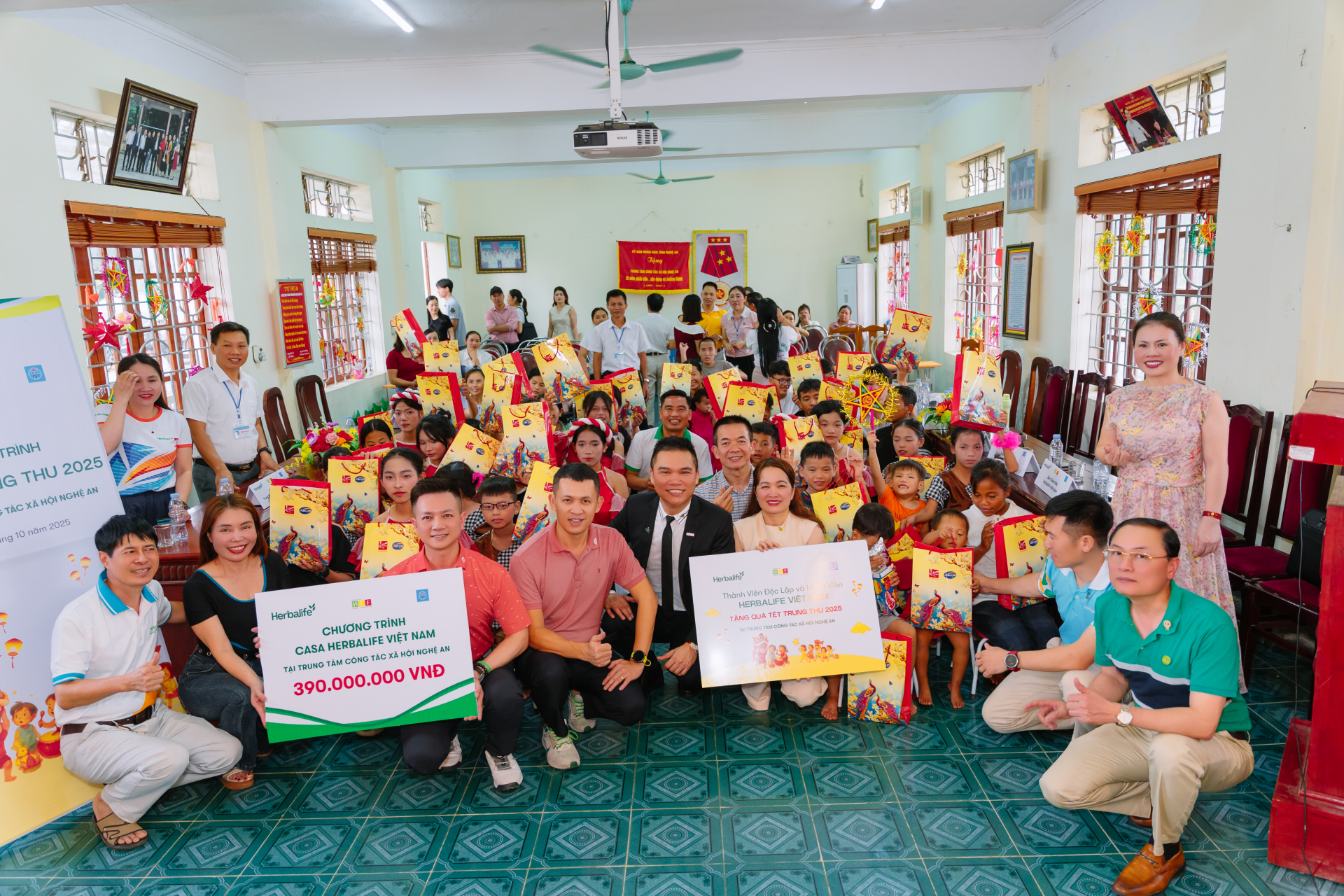 Herbalife Việt Nam tiếp tục đồng hành hỗ trợ bữa ăn dinh dưỡng cho hơn 3.000 người có hoàn cảnh khó khăn