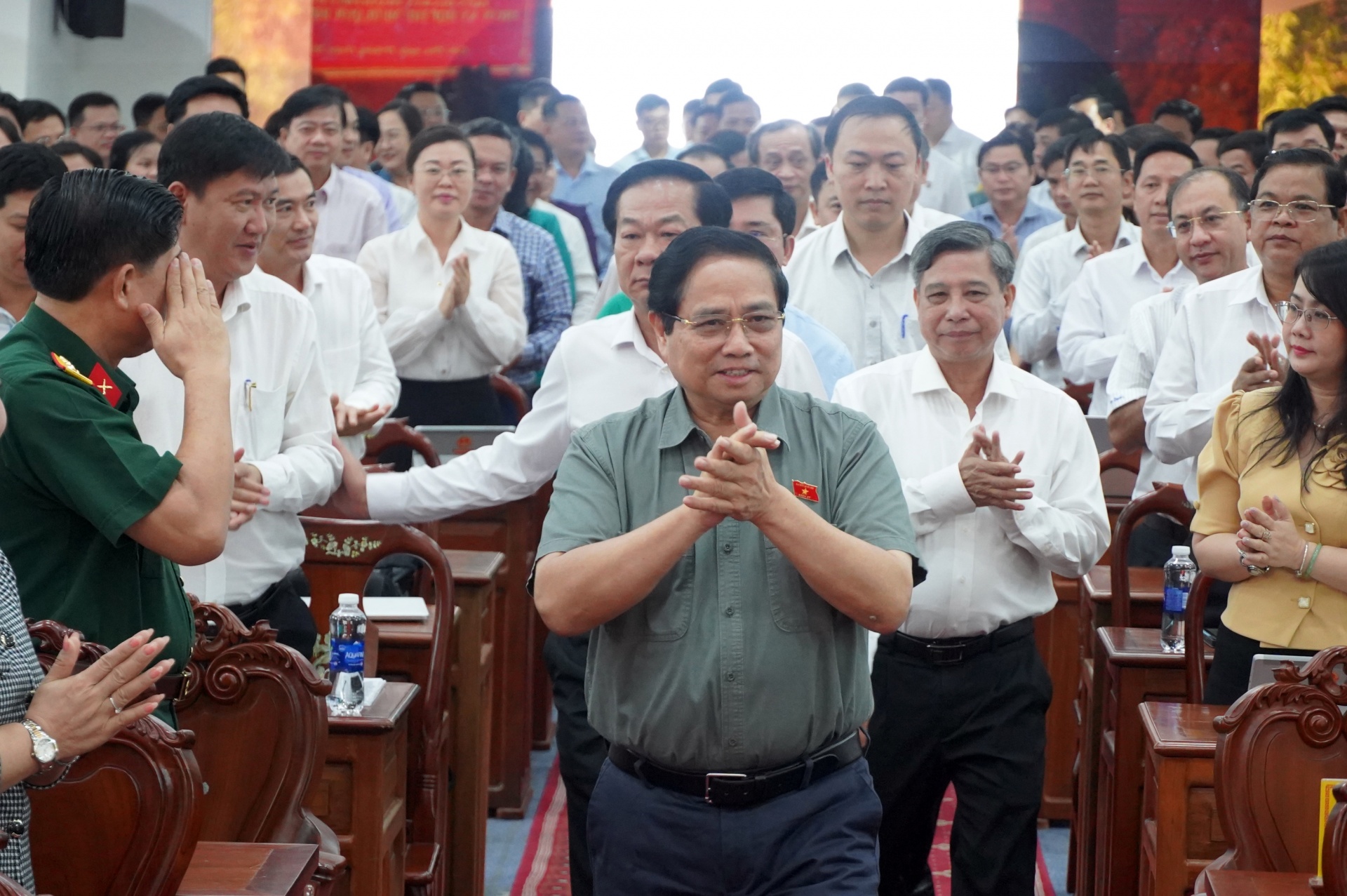 Thủ tướng Phạm Minh Chính tiếp xúc cử tri Cần Thơ